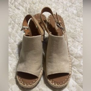 Toms wedges